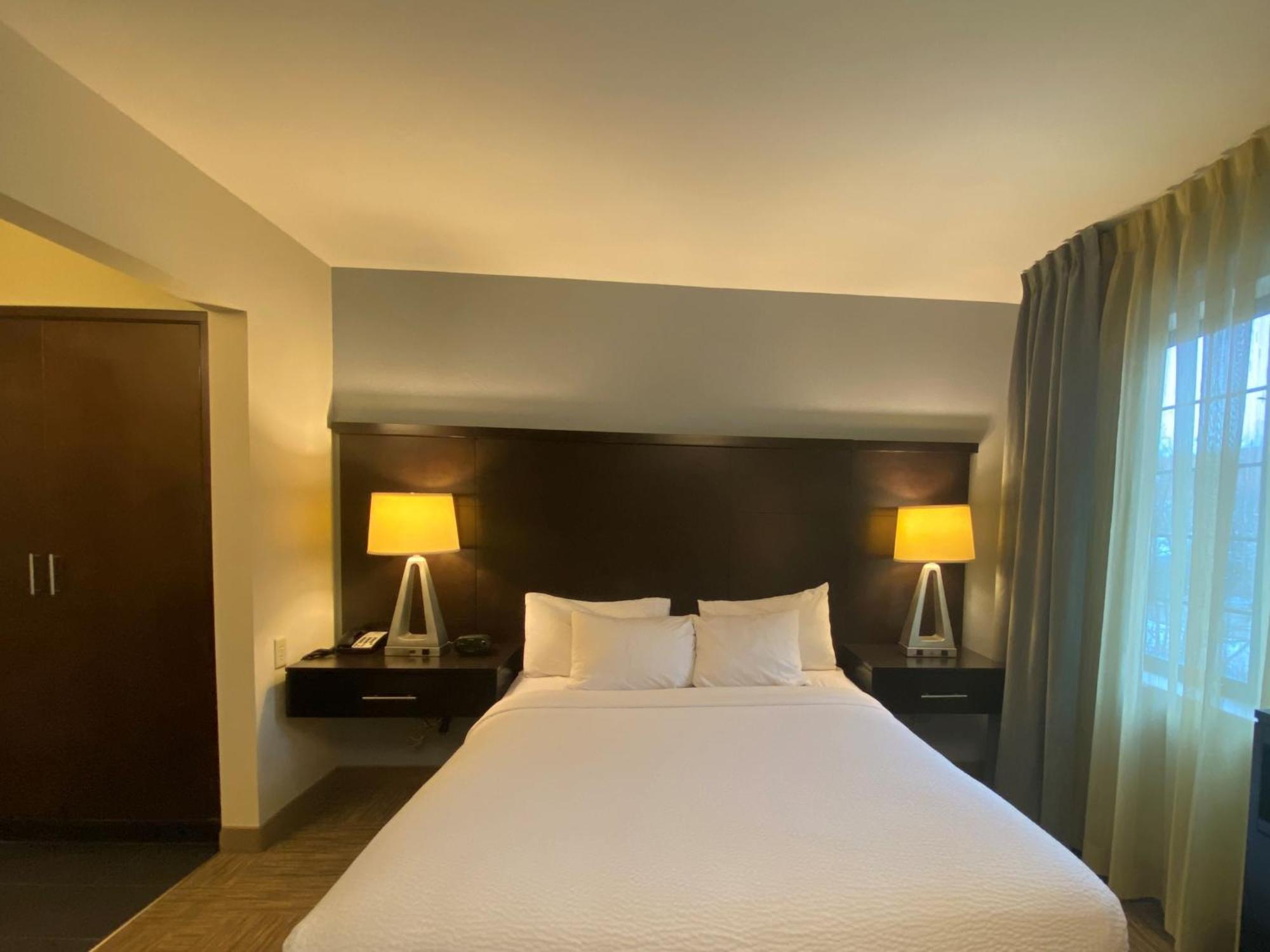 Staybridge Suites Syracuse Liverpool By Ihg Esterno foto