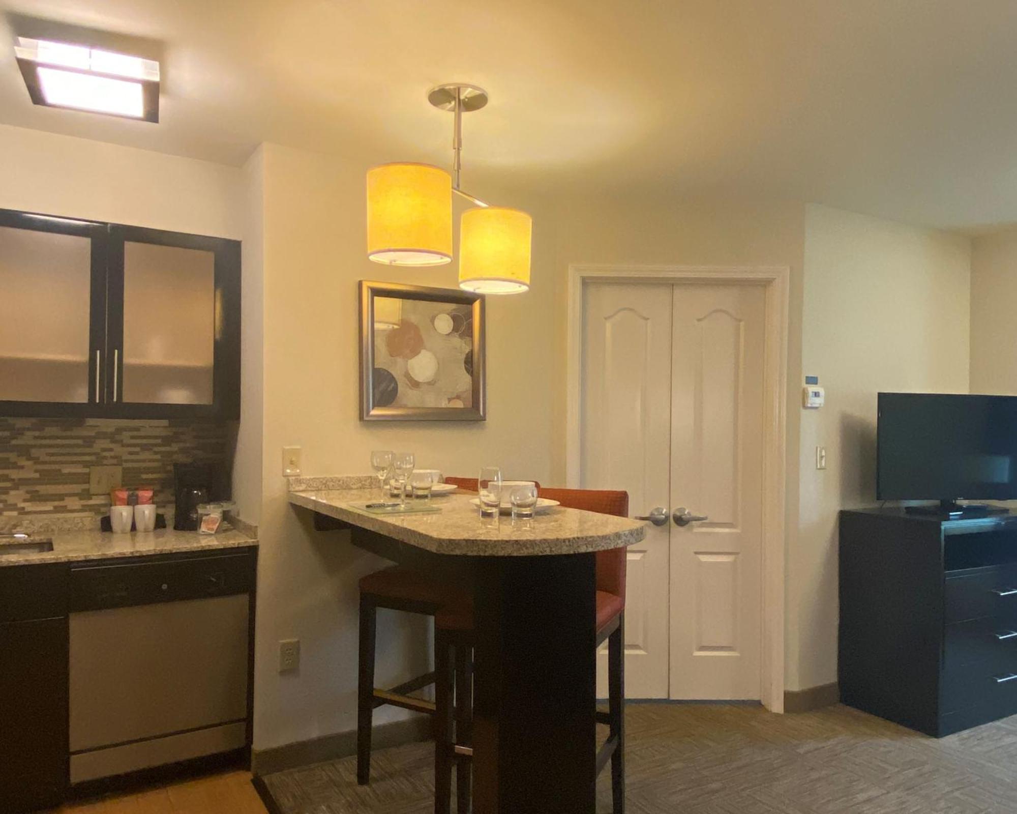 Staybridge Suites Syracuse Liverpool By Ihg Esterno foto