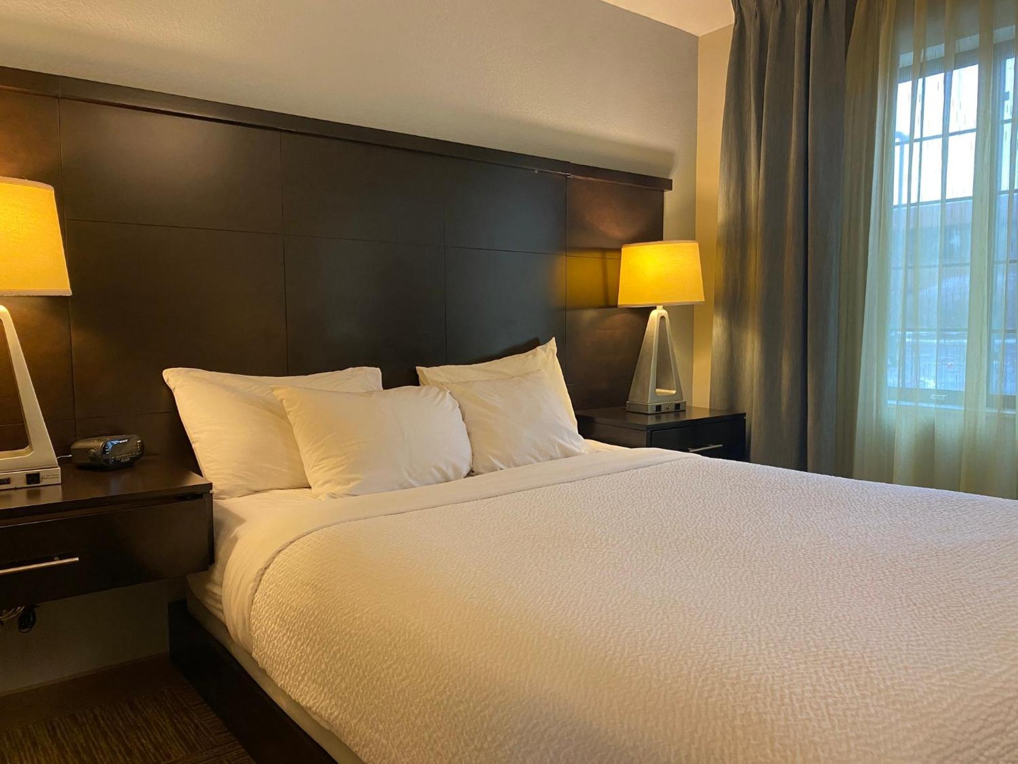 Staybridge Suites Syracuse Liverpool By Ihg Esterno foto
